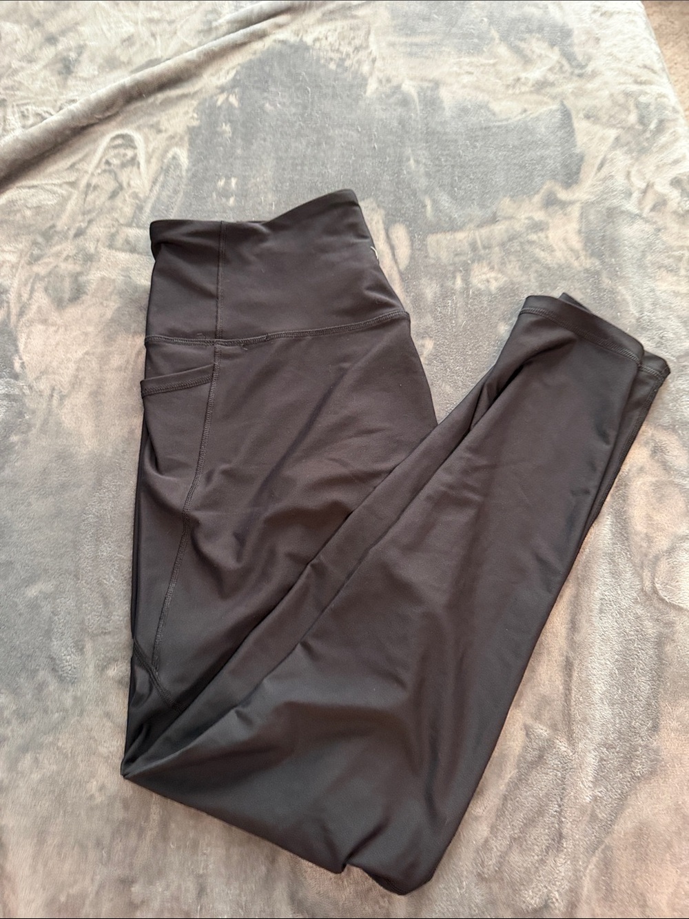 Old Navy Black High-Waist Pocket Powersoft Leggings